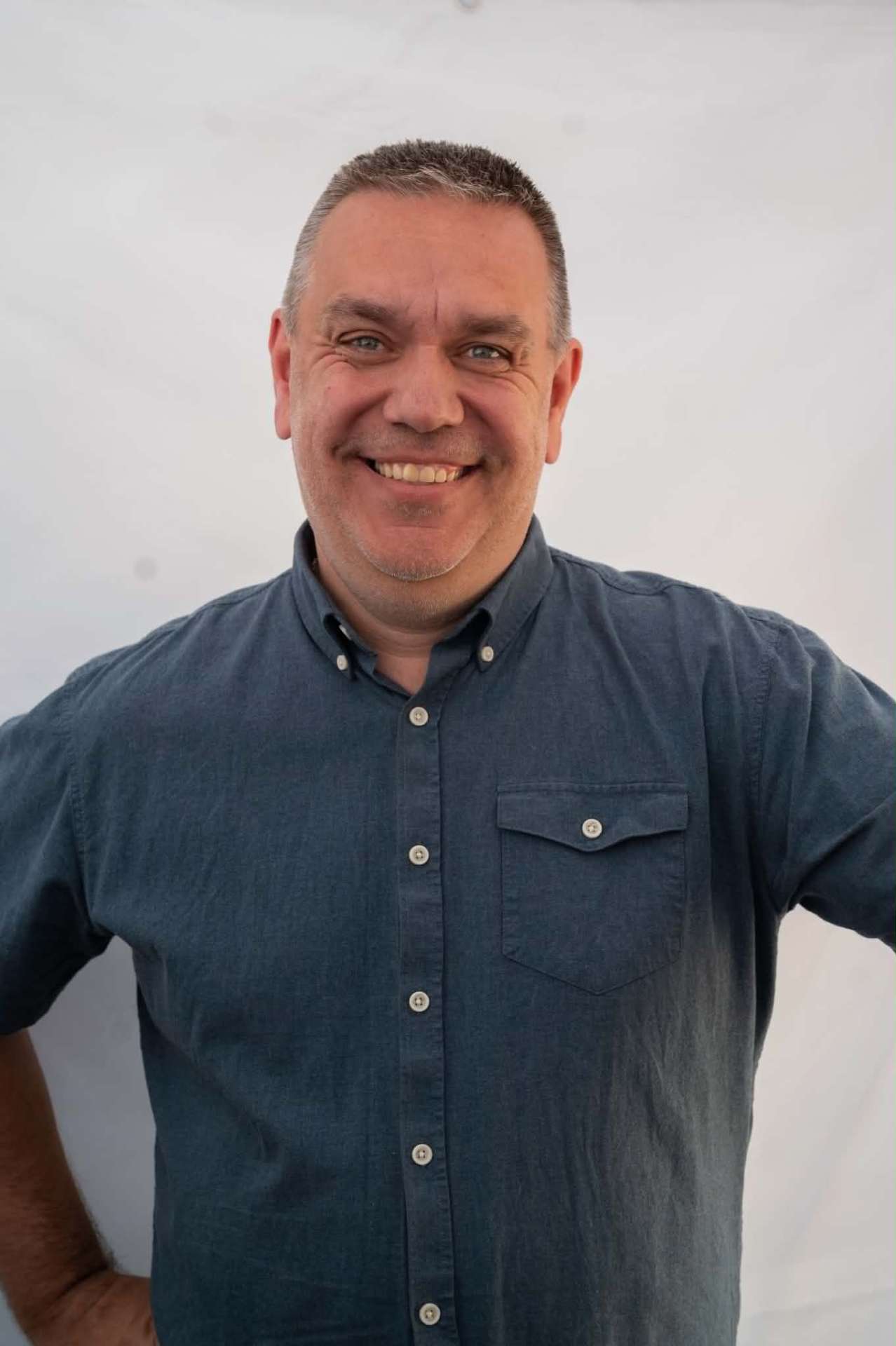 Ayas konfirmation 05-2026 – portræt af DJ Thomas Mariager