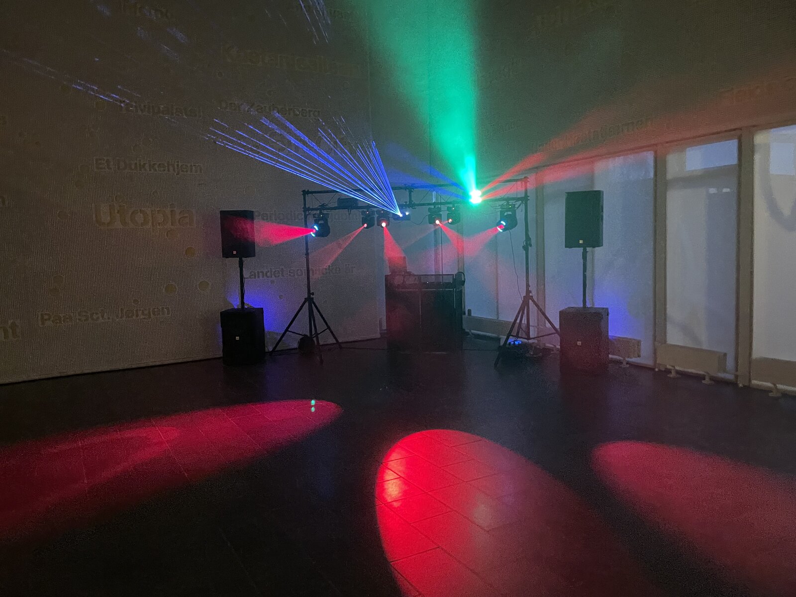MSG 04 2026 – grøn laser og røde beams