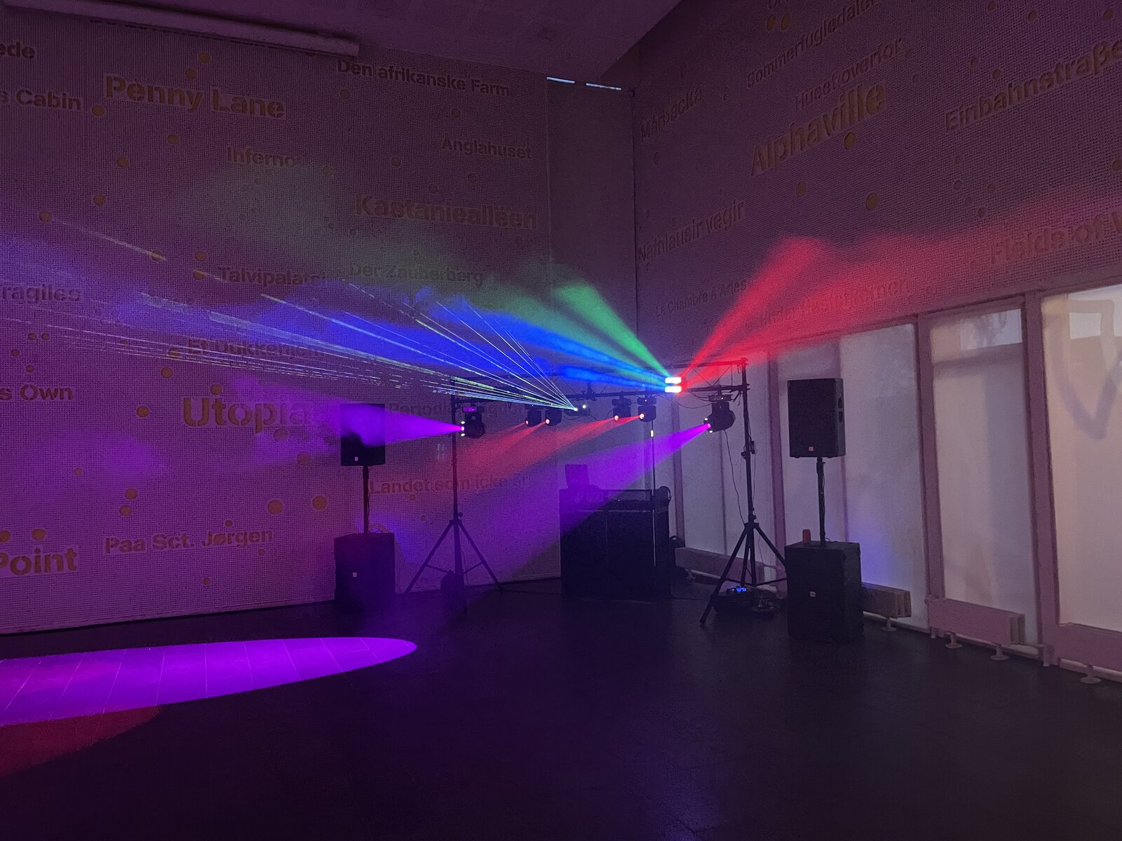 MSG 04 2026 – lasere og uplight i samspil